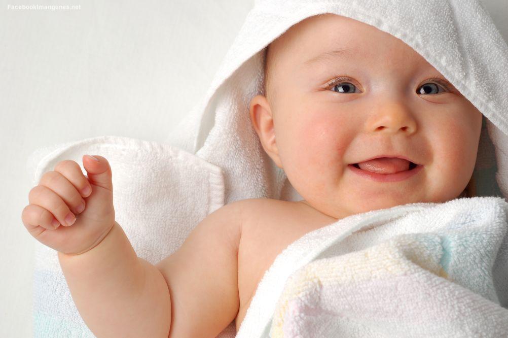 Cómo lavar a un bebé